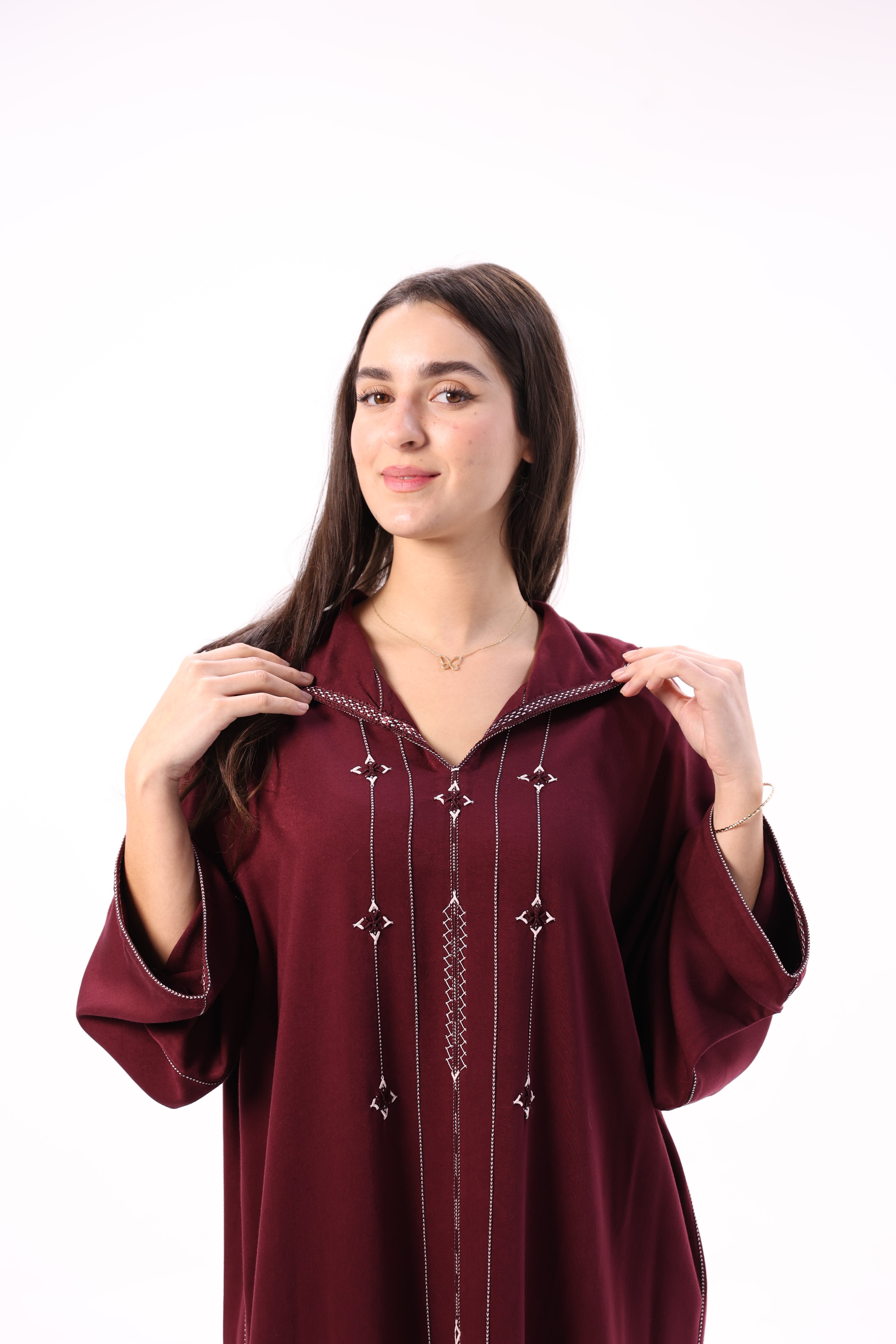 Jellaba Marocaine en Tissu Mlifa – Broderie Berchmane 100% Fait Main - Maraya 2026 - Maraya