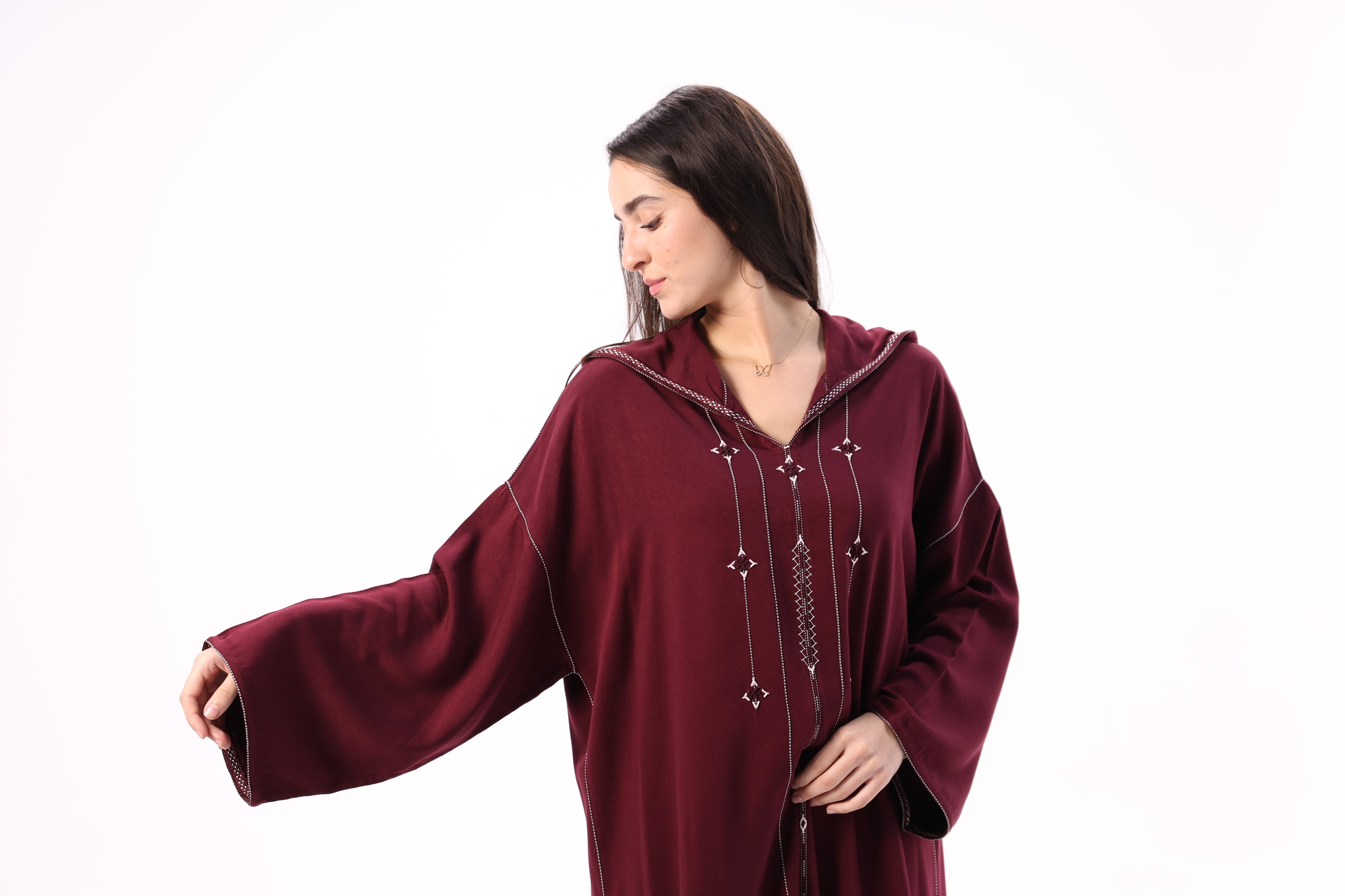 Jellaba Marocaine en Tissu Mlifa – Broderie Berchmane 100% Fait Main - Maraya 2026 - Maraya