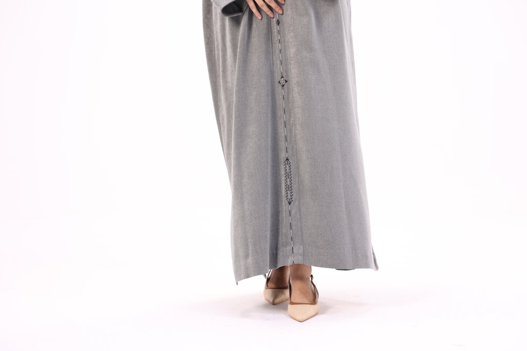 Jellaba Marocaine en Tissu Mlifa – Broderie Berchmane 100% Fait Main - Maraya 2026 - Maraya